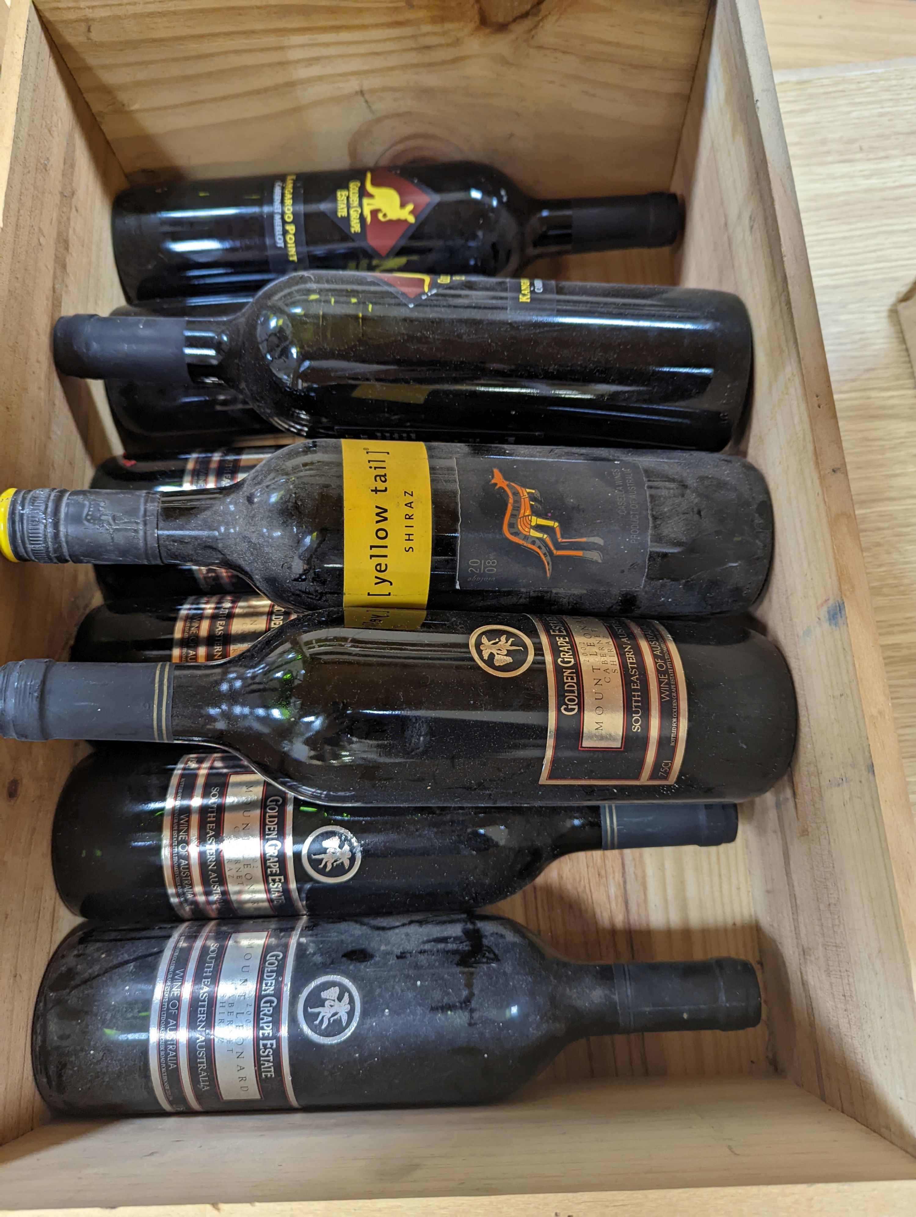 Assorted Australian red wine, 12 bottles